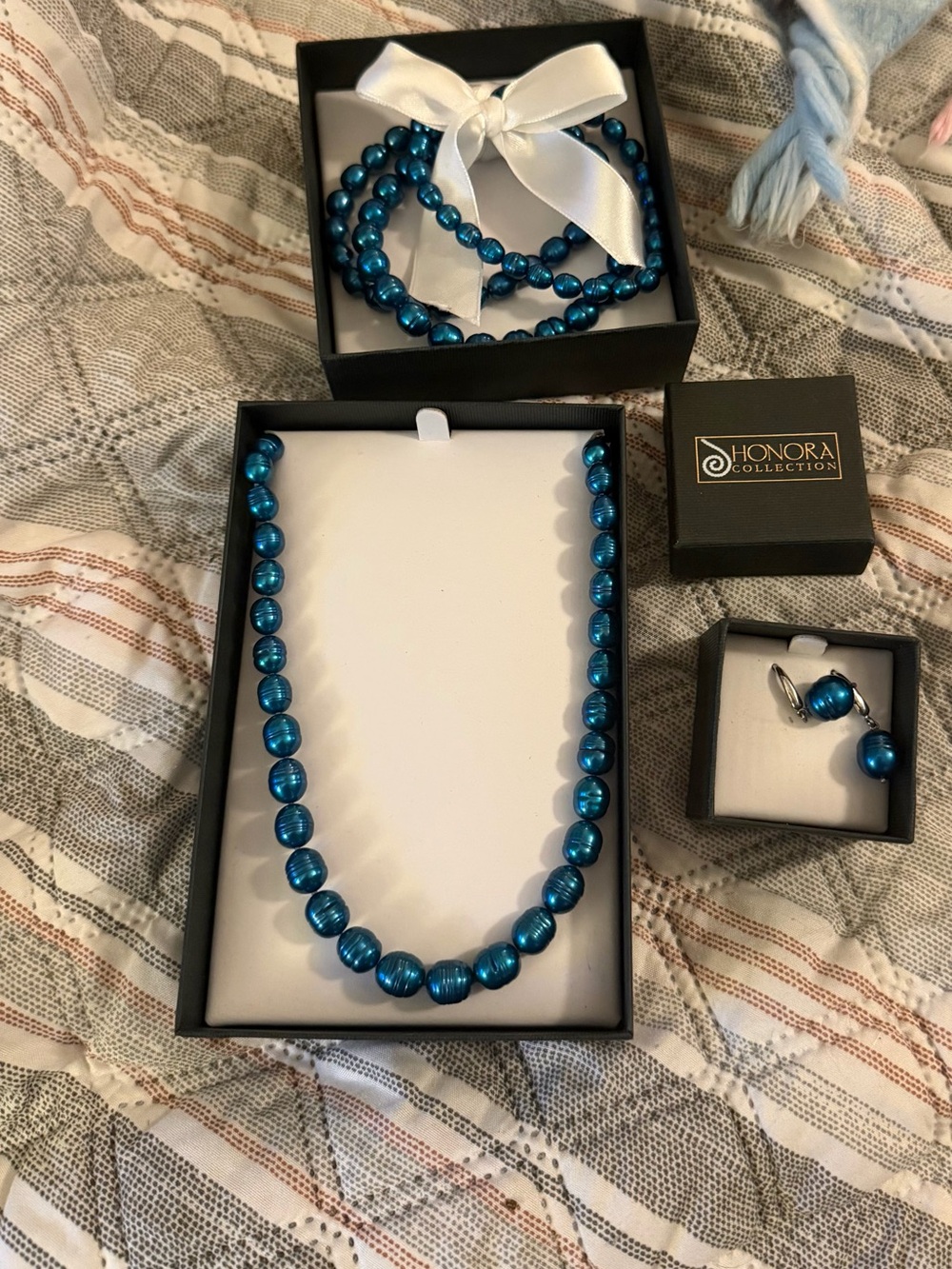 Honora Teal Blue Pearl Necklace with Matching Earrings and 3 bracelet set .